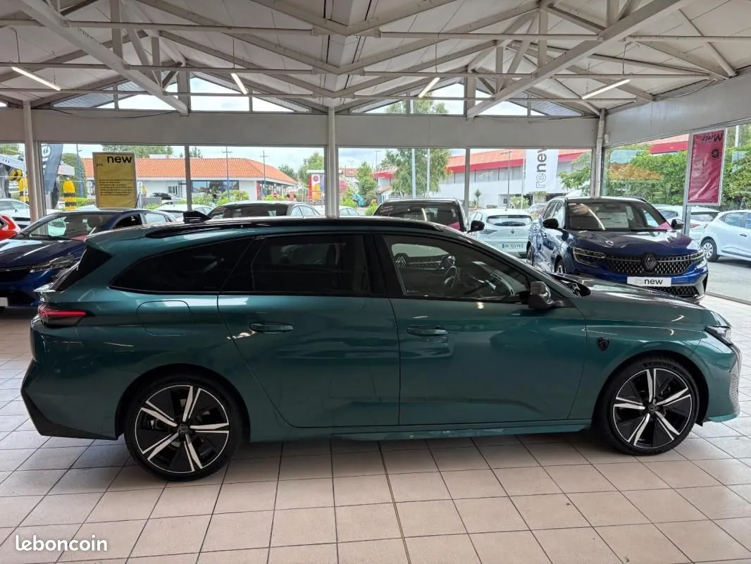 Peugeot 308 2022 photo 3