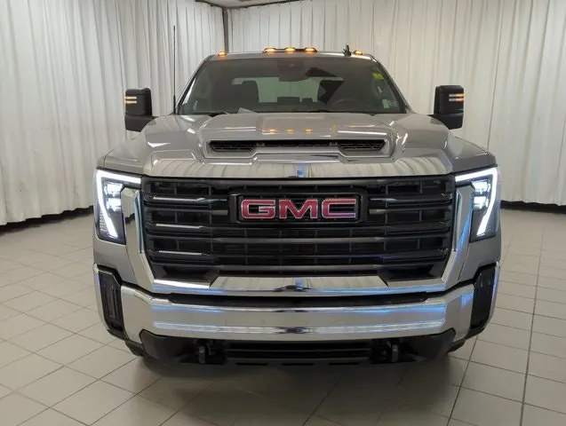 GMC Sierra 2500Hd Pro 2026 photo 3