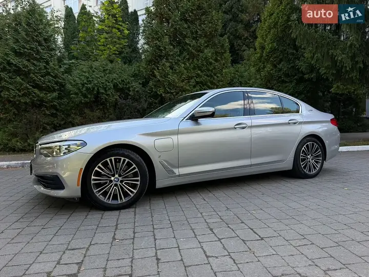 BMW 5 Series 2018 photo 4