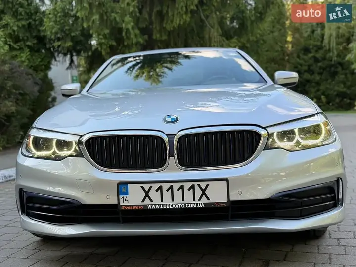BMW 5 Series 2018 photo 5