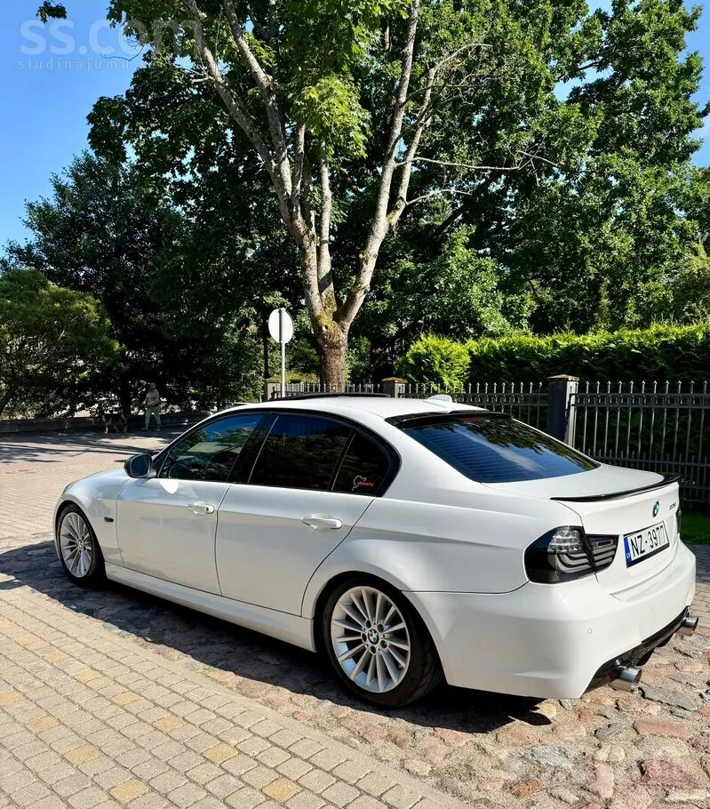 BMW 335I 2009 photo 2