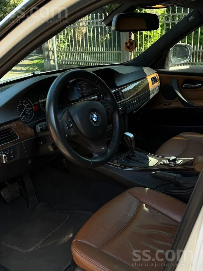 BMW 335I 2009 photo 5