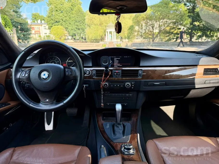 BMW 335I 2009 photo 4
