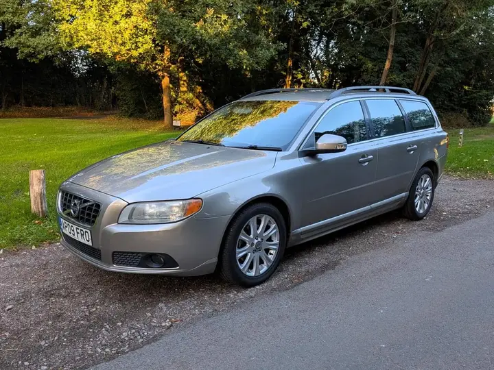 Volvo V70 2009 photo 3