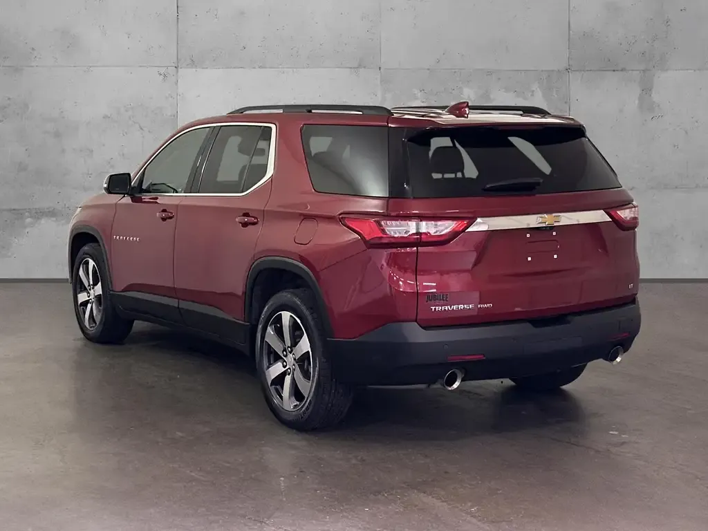 Chevrolet Traverse 2021 photo 3