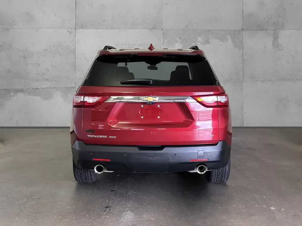 Chevrolet Traverse 2021 photo 4