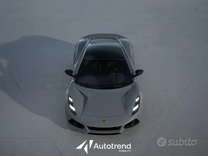 Lotus Emira 2026 photo 2