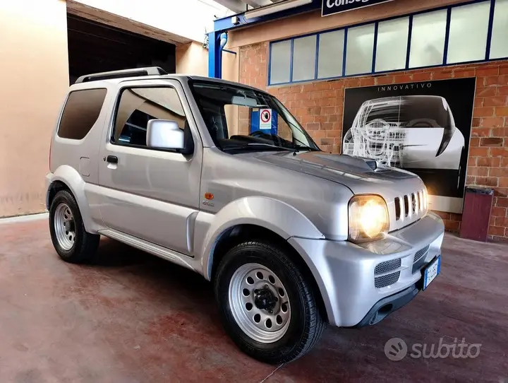 Suzuki Jimny 2006 photo 2