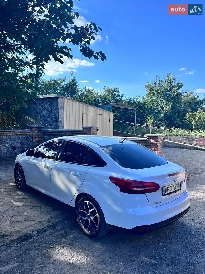 Ford Focus 2017 photo 2