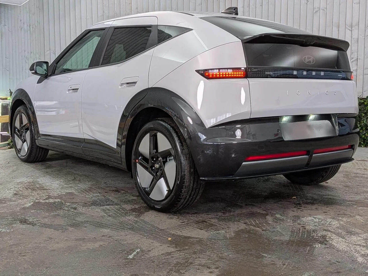 Hyundai Ioniq 3 2026 photo 2