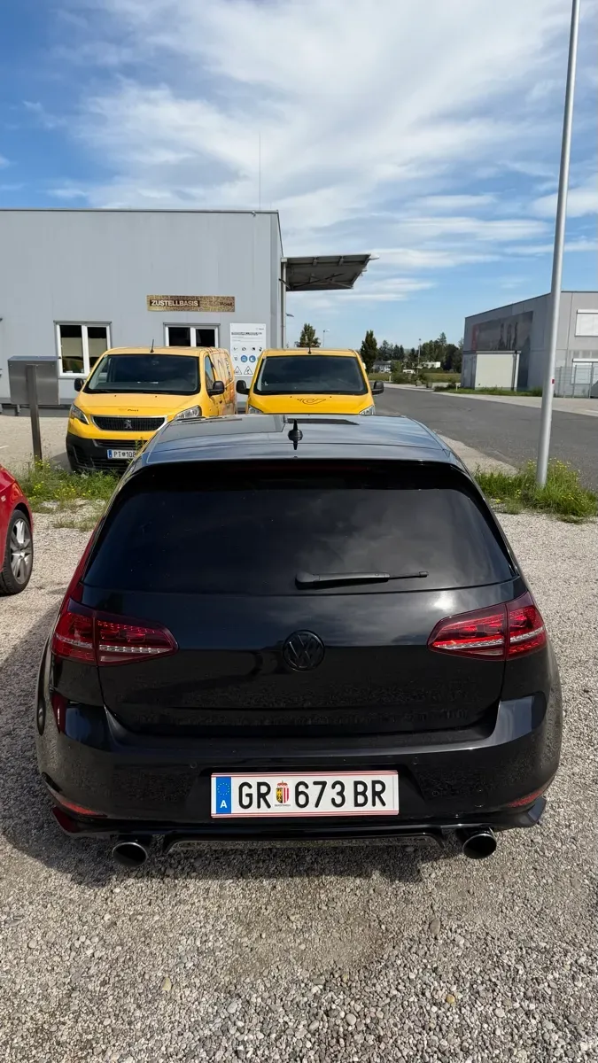 Volkswagen Golf 2015 photo 2