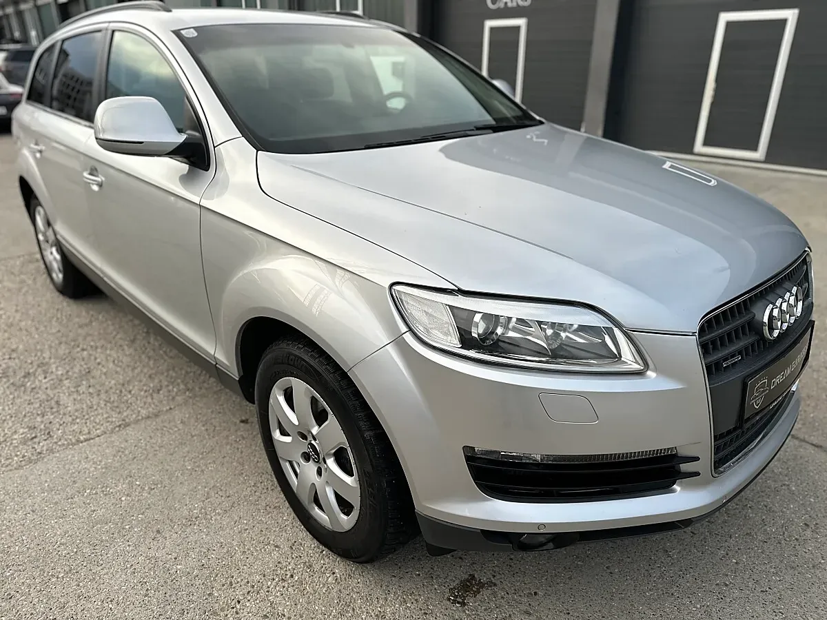 Audi Q7 2007 photo 2