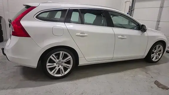 Volvo V60 2011 photo 4