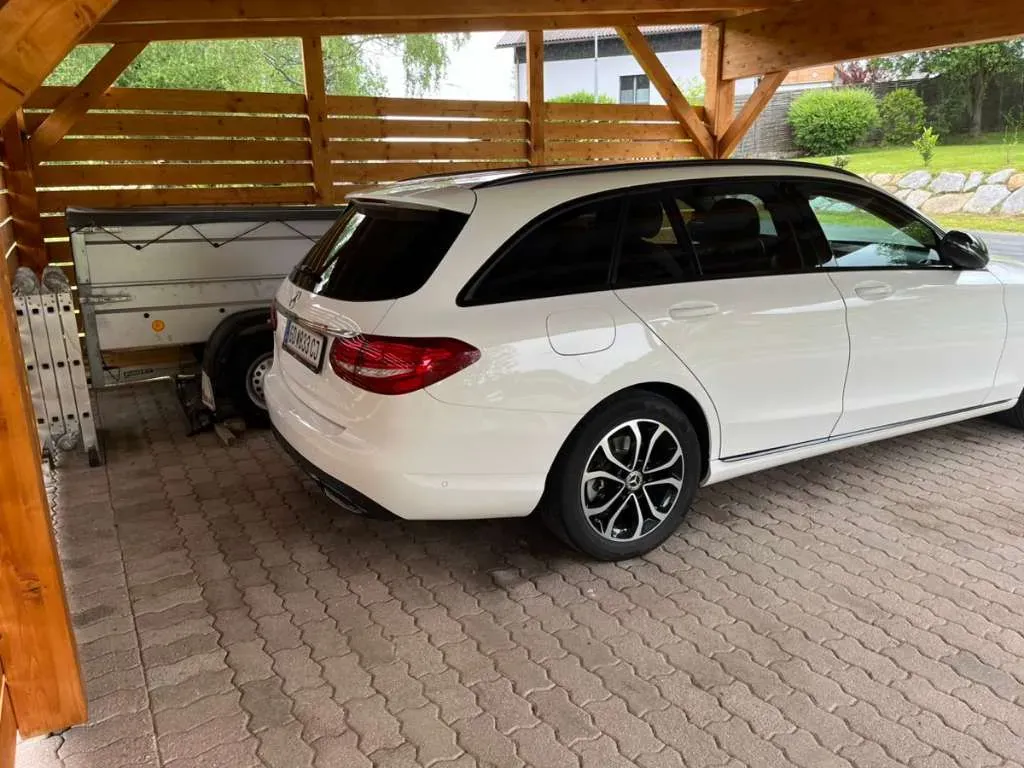 Mercedes-Benz C-Class 2017 photo 2