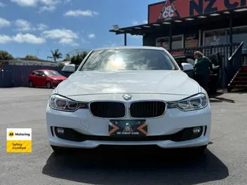 BMW 320I 2013 photo 3