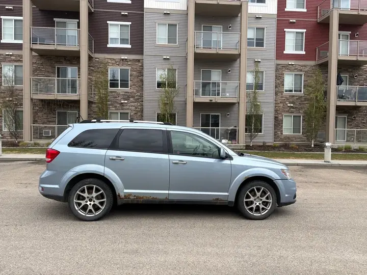 Dodge Journey 2013 photo 3