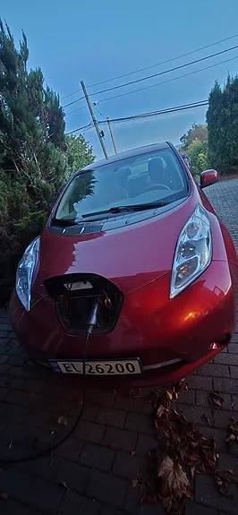 Nissan Leaf 2012 photo 2