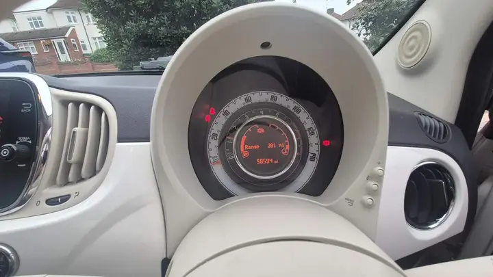 Fiat 500 Lounge 2017 photo 5