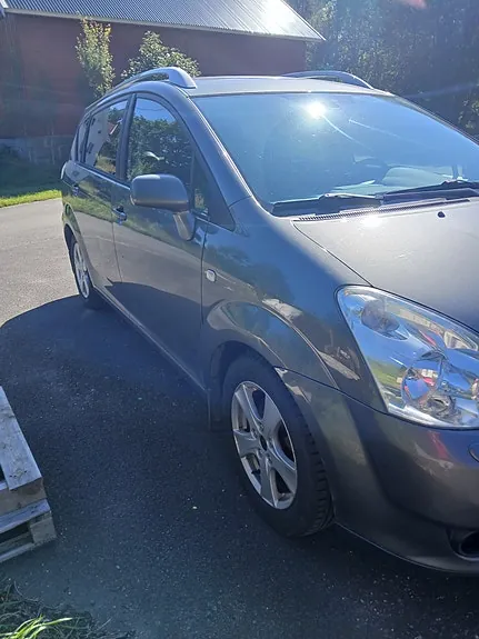 Toyota Corolla Verso 2006 photo 3