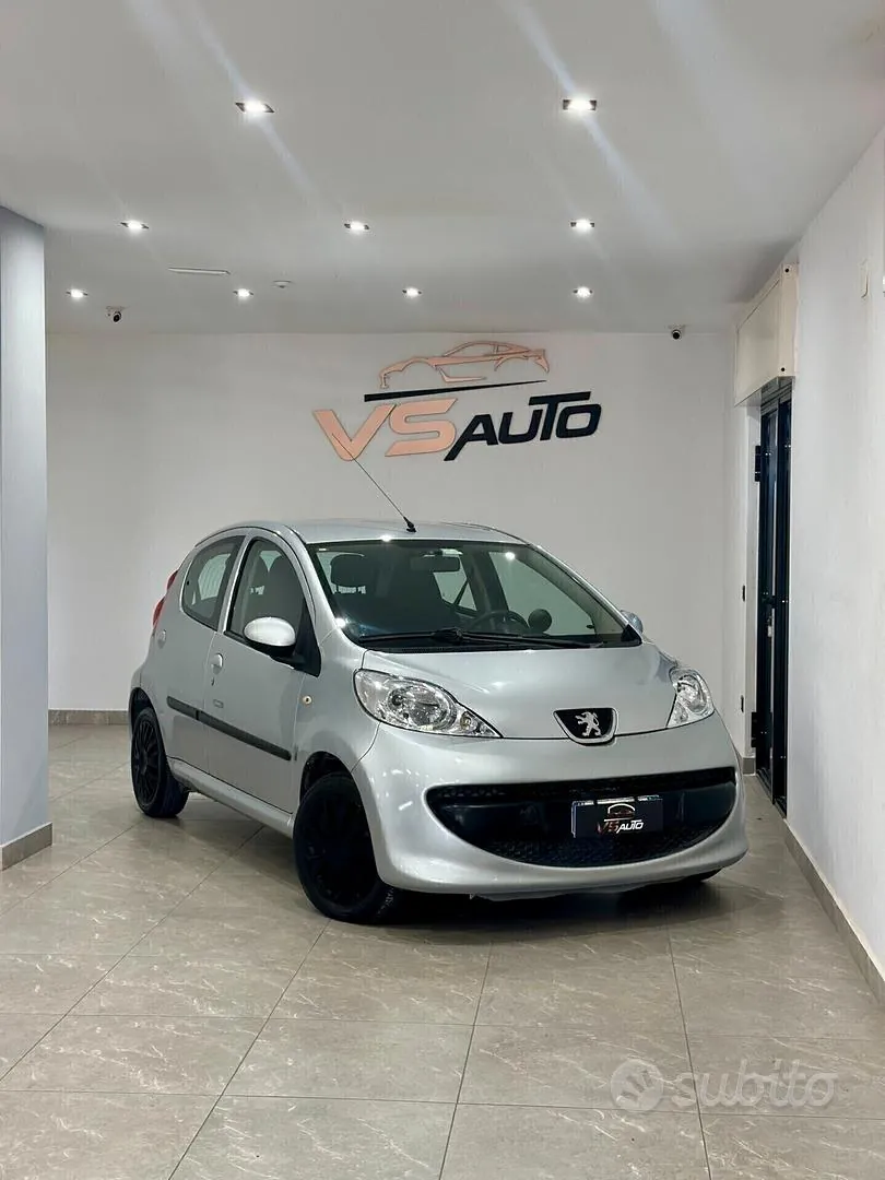Peugeot 107 2005 photo 3