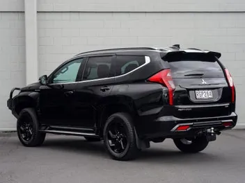 Mitsubishi Pajero Sport 2025 photo 3