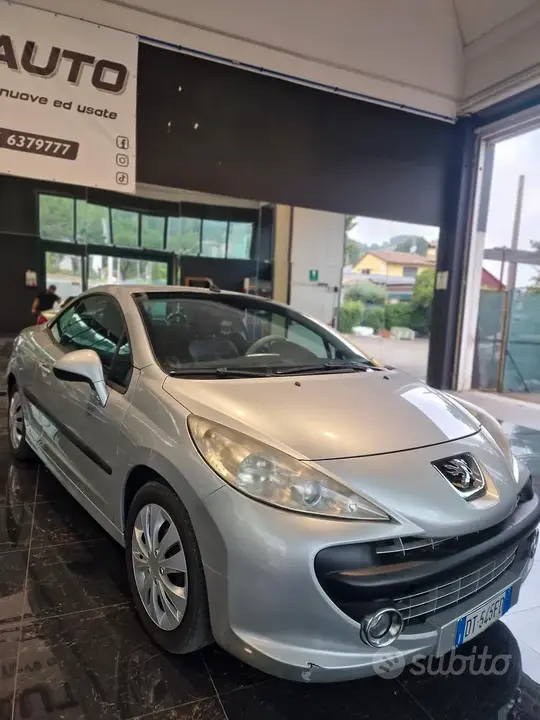 Peugeot 207 2008 photo 2