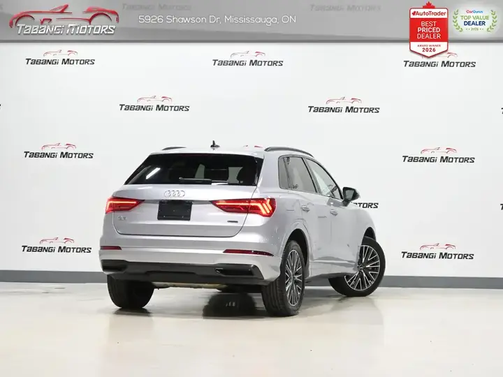 Audi Q3 2022 photo 2
