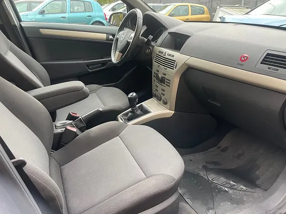 Opel Astra 2008 photo 4