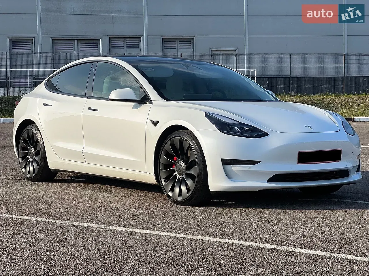 Tesla Model 3 2022 photo 2