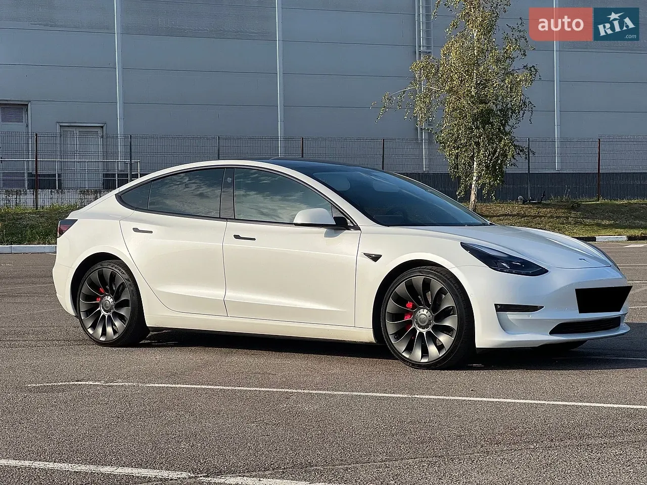 Tesla Model 3 2022 photo 3