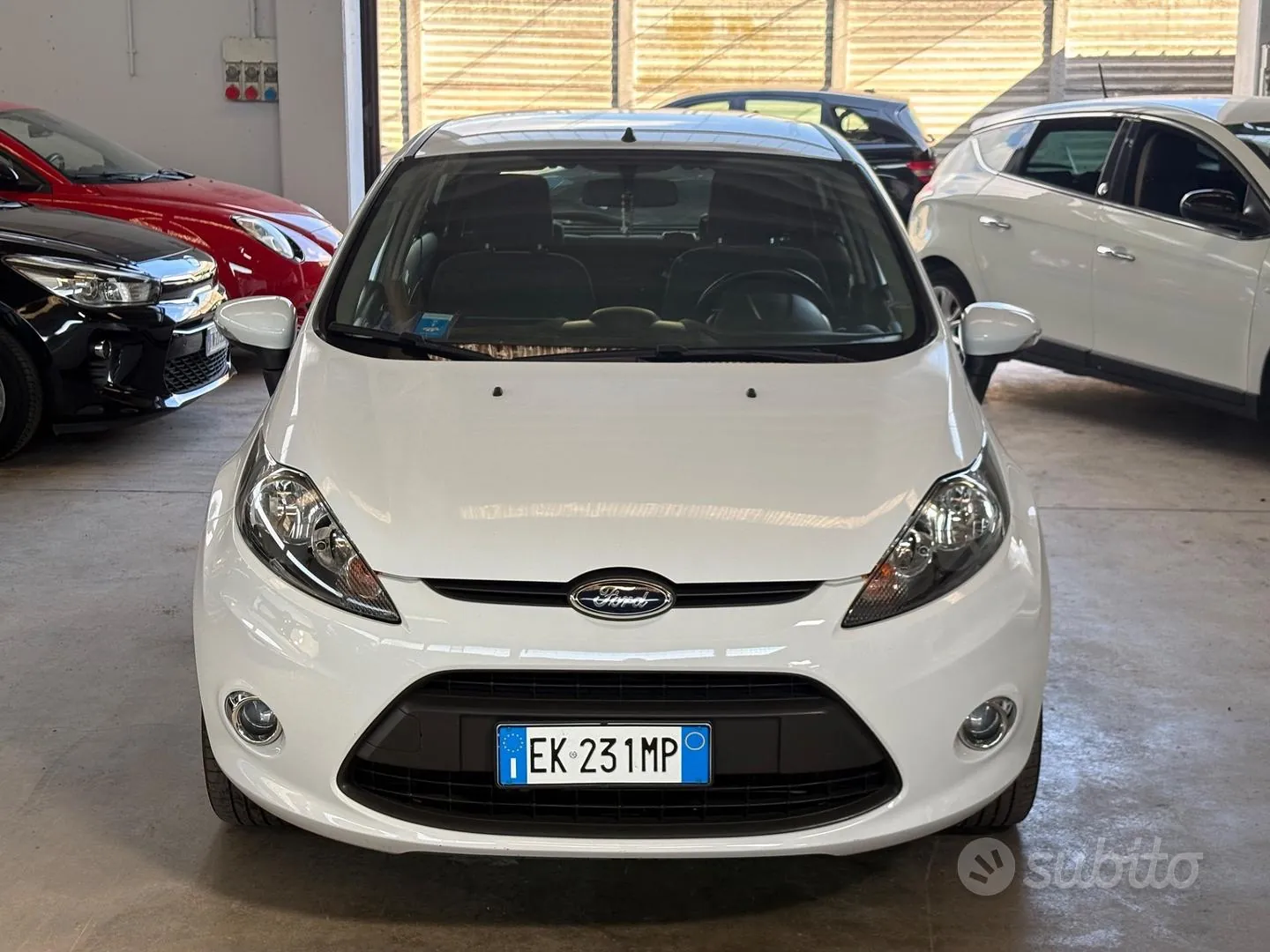 Ford Fiesta 2012 photo 2