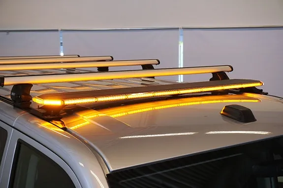 Volkswagen Transporter 2022 photo 5