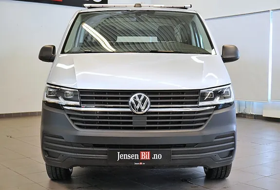 Volkswagen Transporter 2022 photo 2