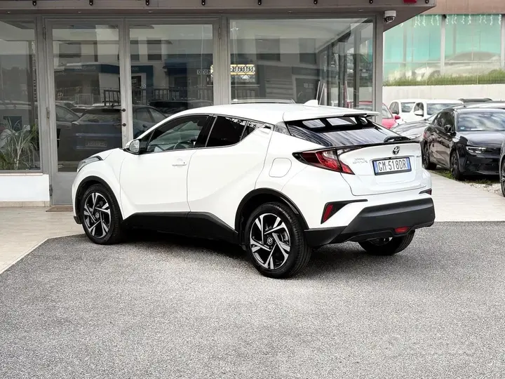 Toyota C-Hr 2022 photo 3