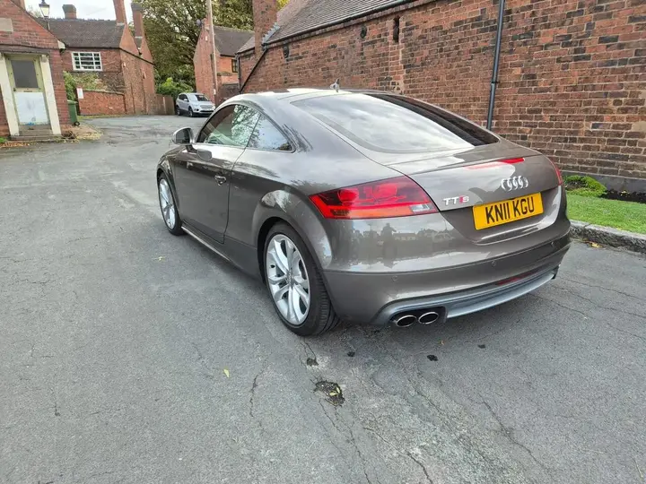 Audi Tts 2011 photo 4