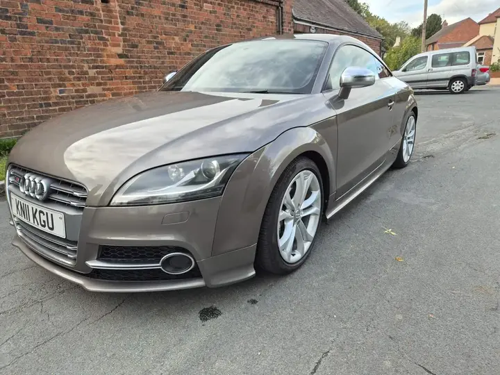 Audi Tts 2011 photo 2