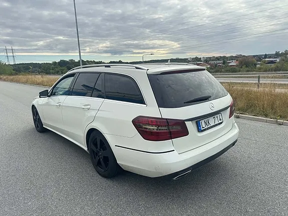 Mercedes-Benz E220 2010 photo 4