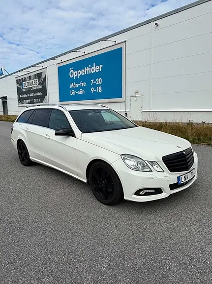 Mercedes-Benz E220 2010 photo 2