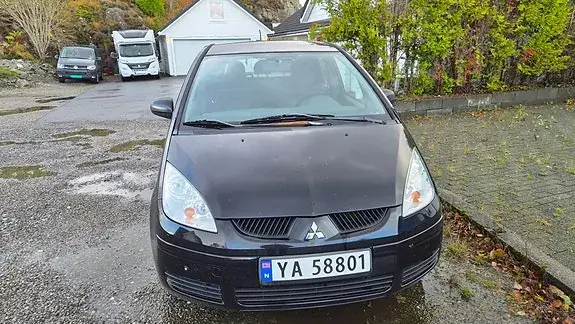 Mitsubishi Colt 2007 photo 2