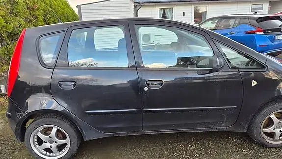 Mitsubishi Colt 2007 photo 3