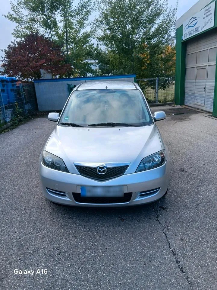 Mazda 2