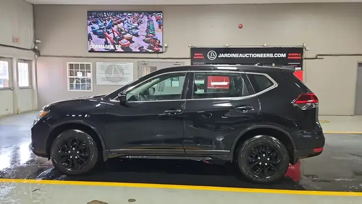 Nissan Rogue 2018 photo 2
