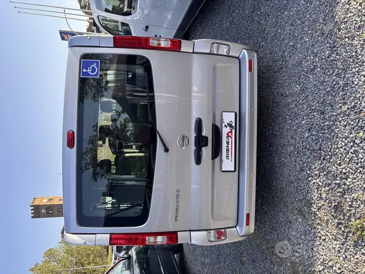 Nissan Primastar 2010 photo 4