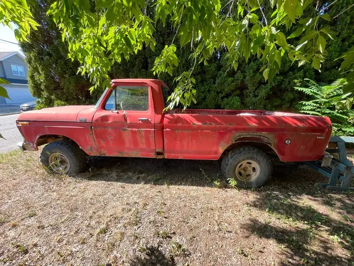 Ford F-100