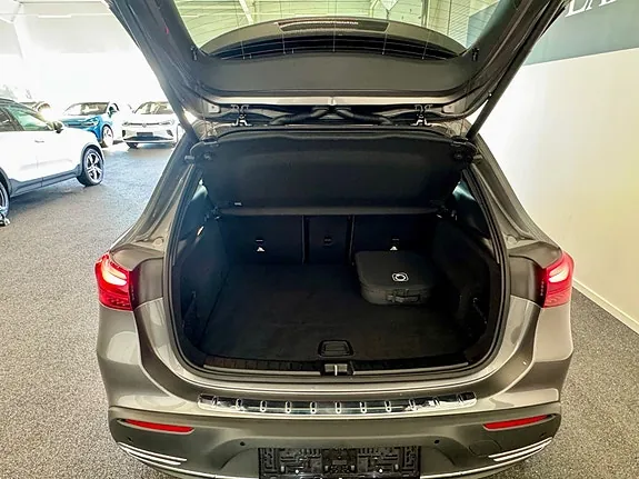 Mercedes-Benz Eqa250 2026 photo 5