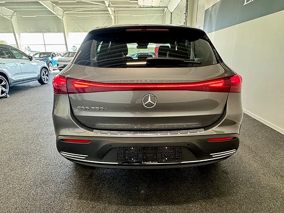Mercedes-Benz Eqa250 2026 photo 4