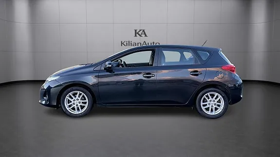 Toyota Auris 2015 photo 3