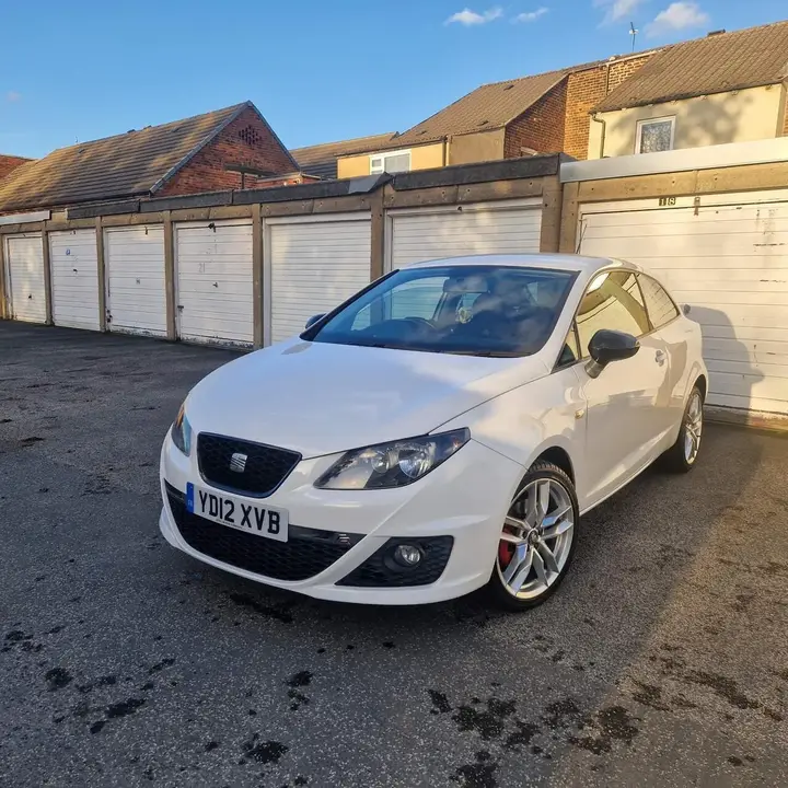 Seat Ibiza 2012 photo 3