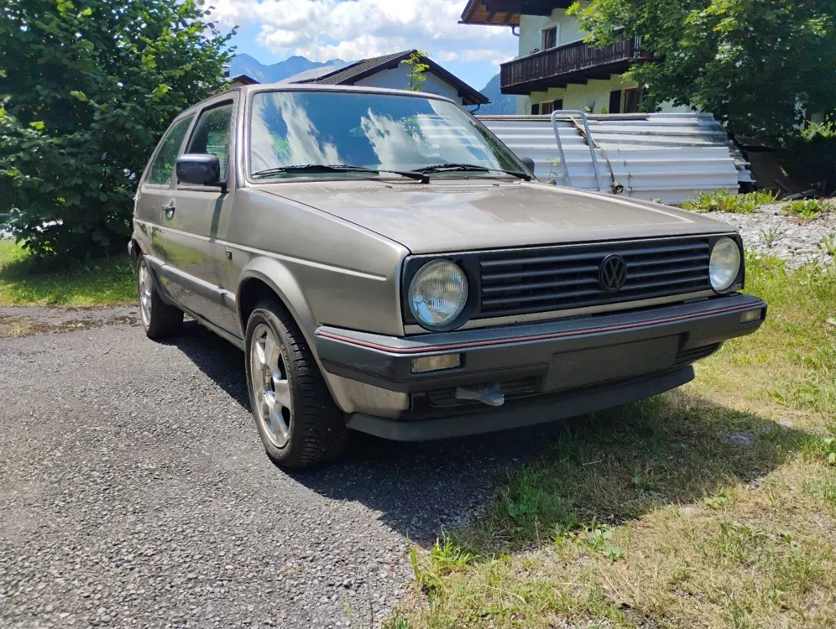 Volkswagen Golf 1990 photo 2