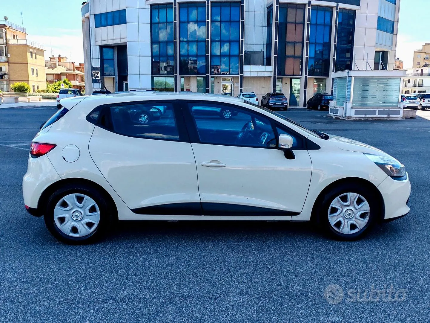 Renault Clio 2015 photo 4